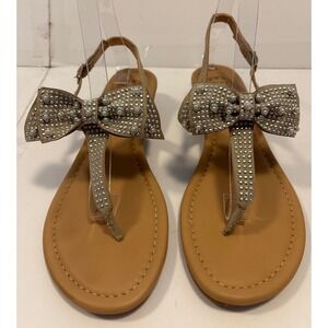 Dolce Mojo Moxy Thong Sandals‎ Women's 9.5M Beige Rhinestone Embellished Bow
